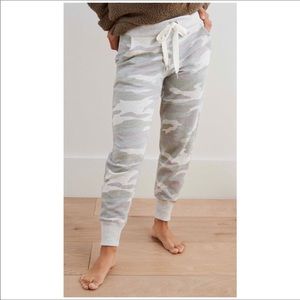 Aerie Camo Joggers ❤️